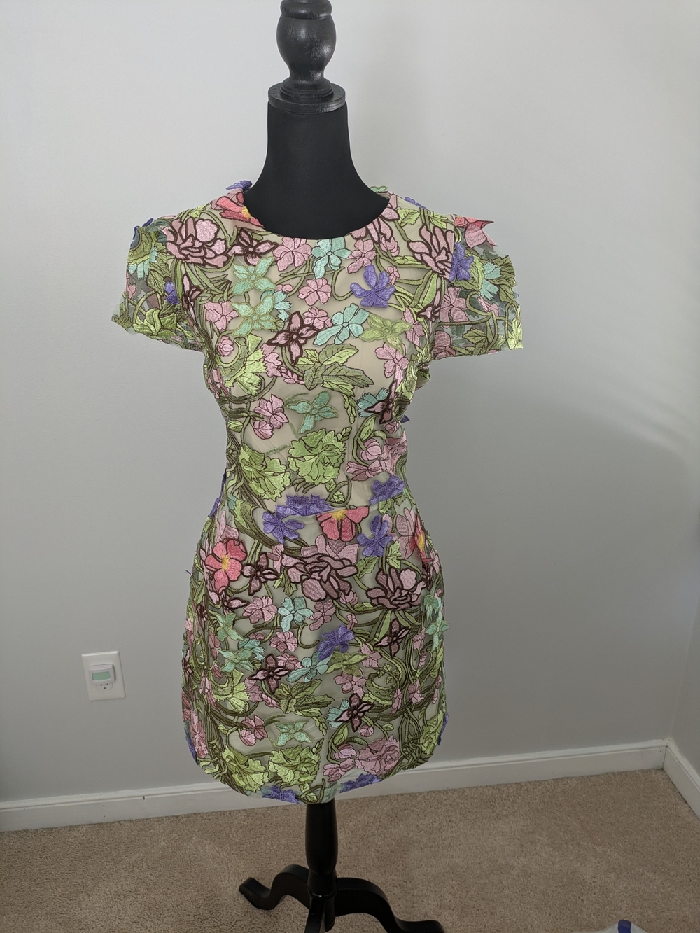 NWOT Just Me Floral Embroidered Short Sleeve Dress Size L Midi 3D Applique